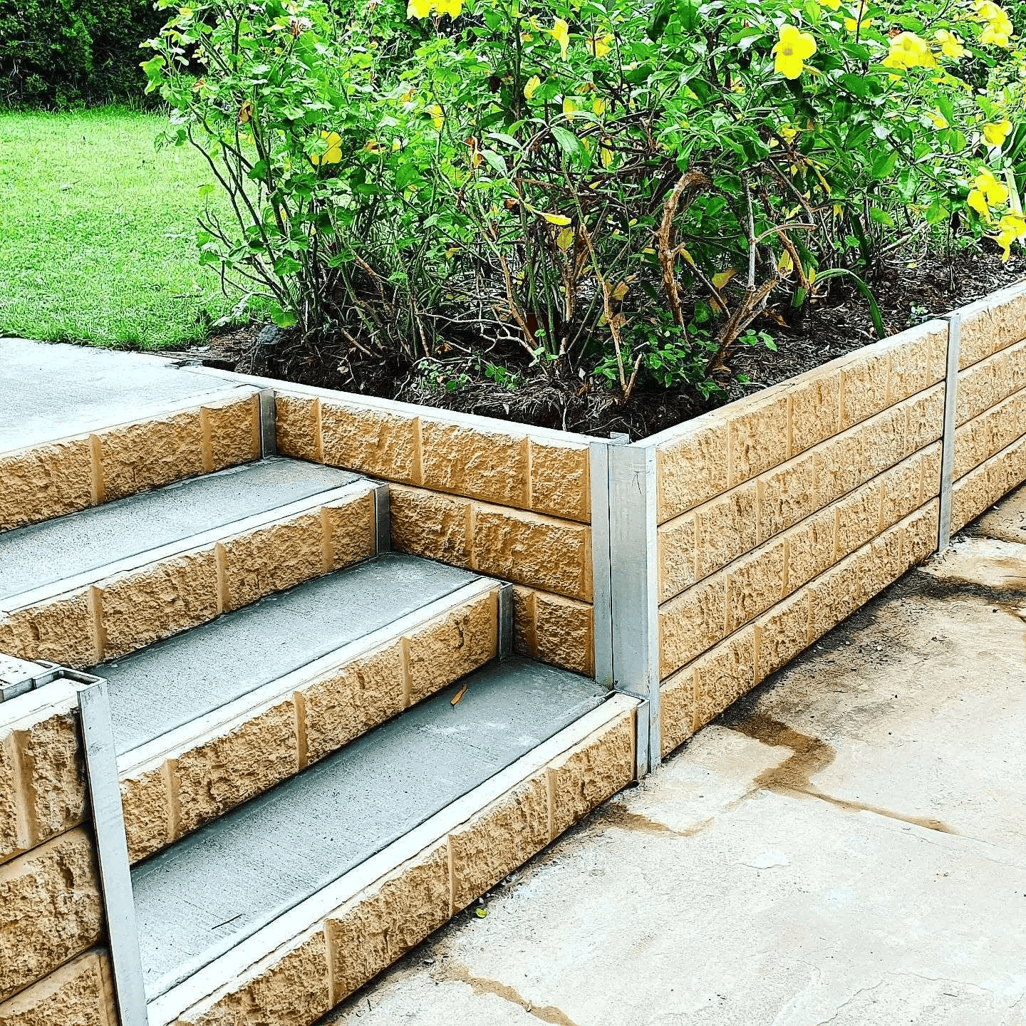 Sandstone Block Pattern Concrete Sleepers Brisbane - Sandstone Block Pattern 55MPa